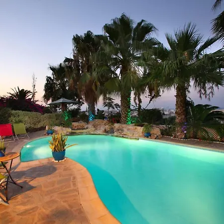 Villa The Ultimate Guide To Renting Your Luxury 3 Bedroom Villa, 1480 Protarász