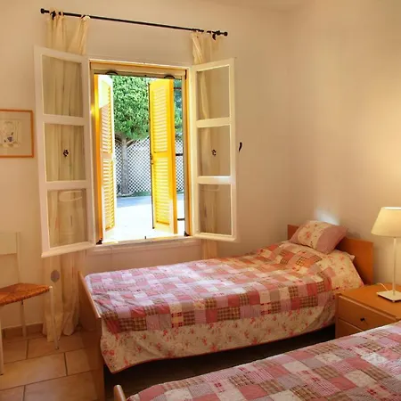 The Ultimate Guide To Renting Your Luxury 3 Bedroom Villa, 1480 Protarász