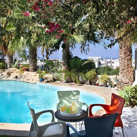 The Ultimate Guide To Renting Your Luxury 3 Bedroom Villa, 1480 빌라 *