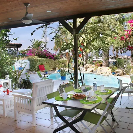 The Ultimate Guide To Renting Your Luxury 3 Bedroom Villa, 1480 *