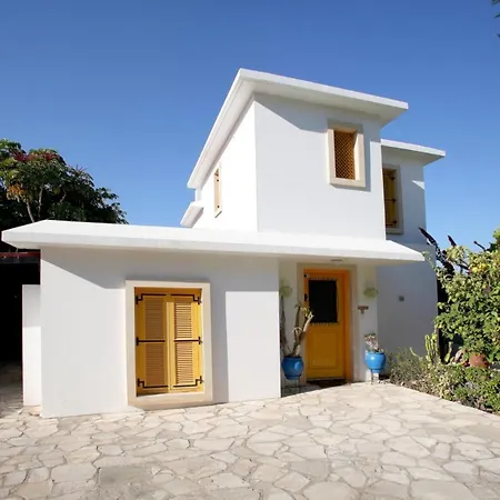 The Ultimate Guide To Renting Your Luxury 3 Bedroom Villa, 1480 빌라 *